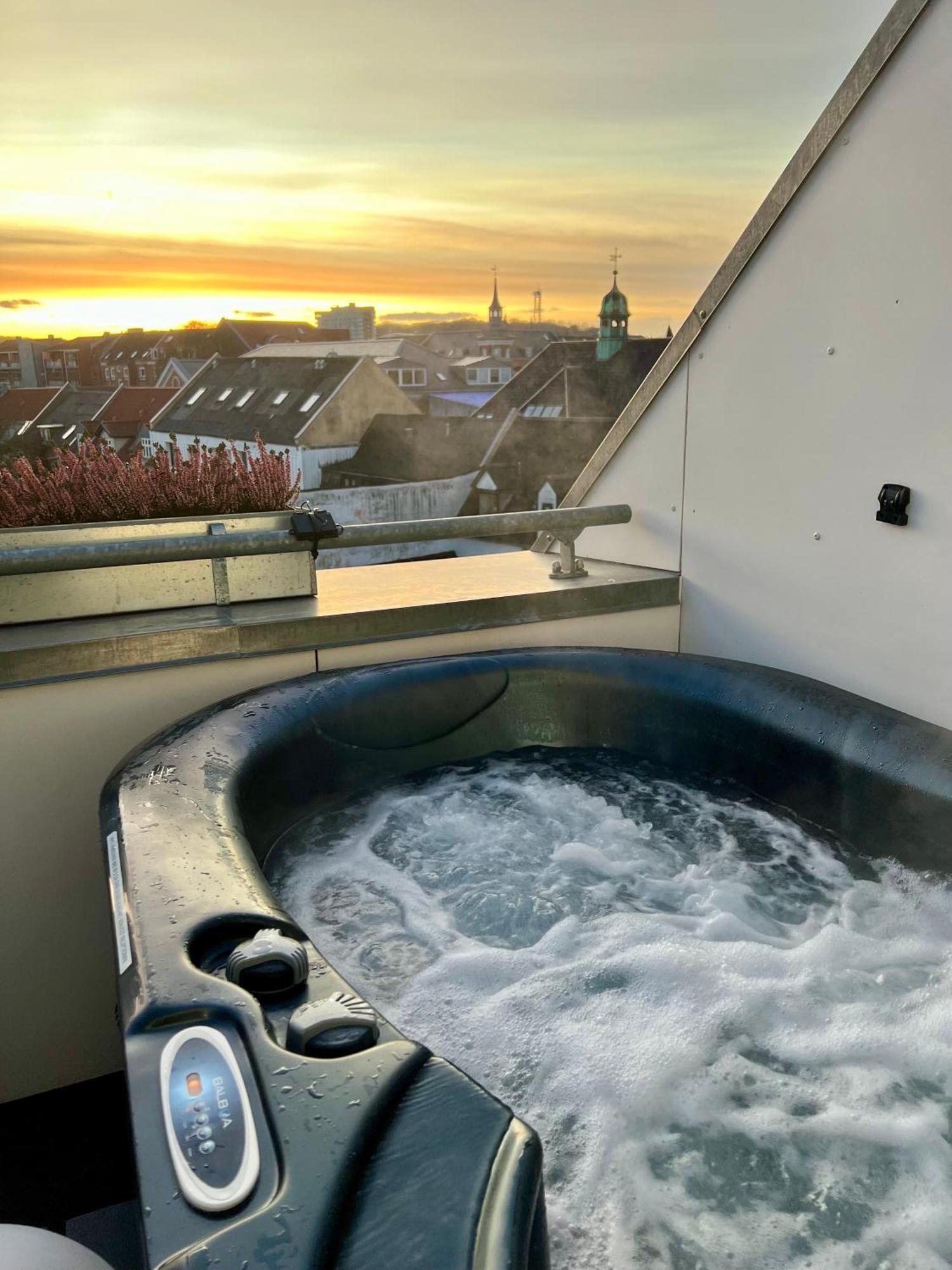 Mortens Kro Boutique Hotel Aalborg Buitenkant foto